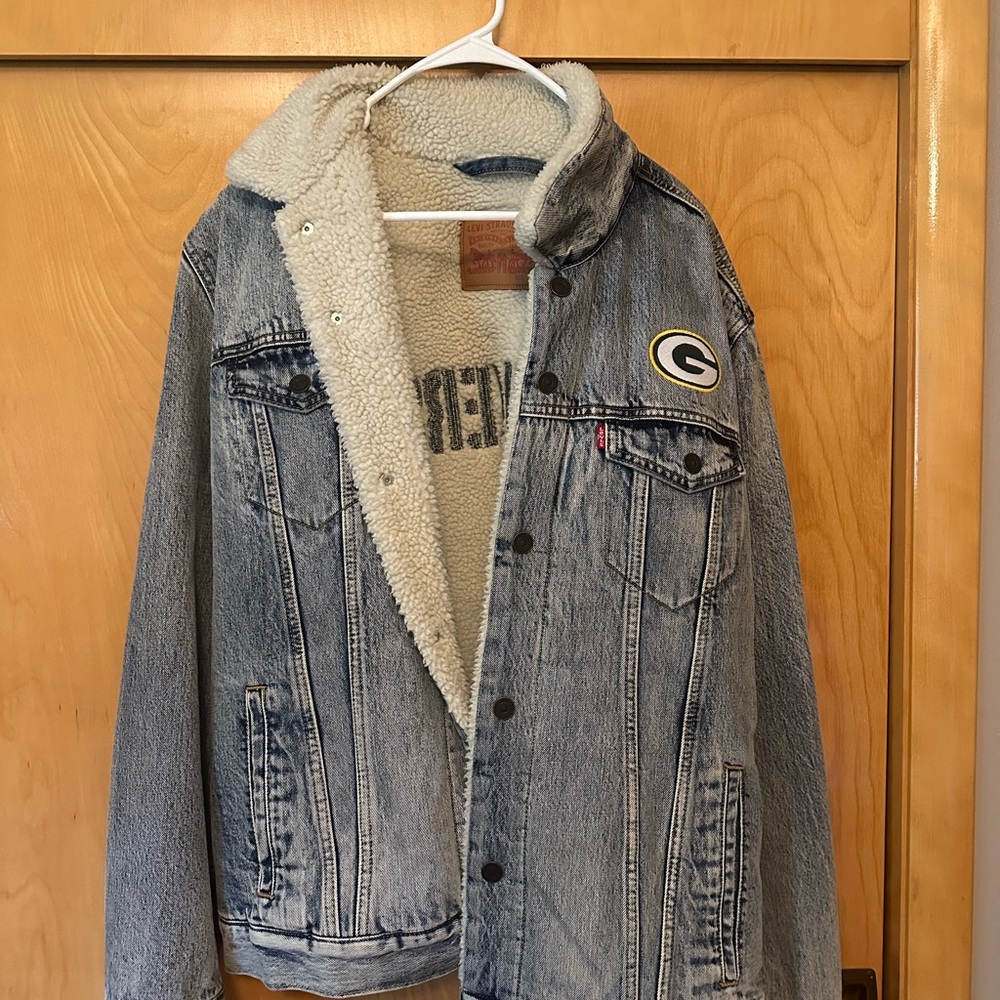 Levi's Blue Denim Jacket with Sherpa Lining and Green Bay Packers Logo